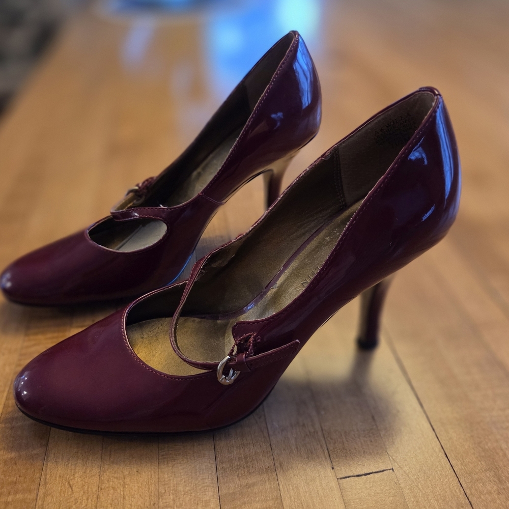 Anne Klein Patent Leather Burgundy Heels Size 7.5 M
